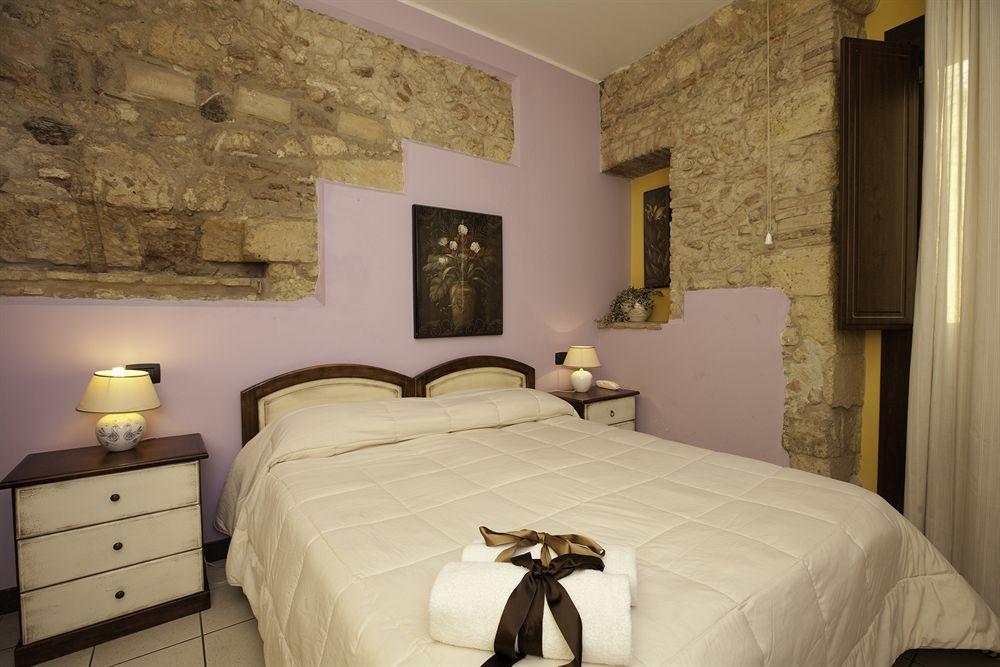 Arcobaleno Rooms Cagliari Esterno foto