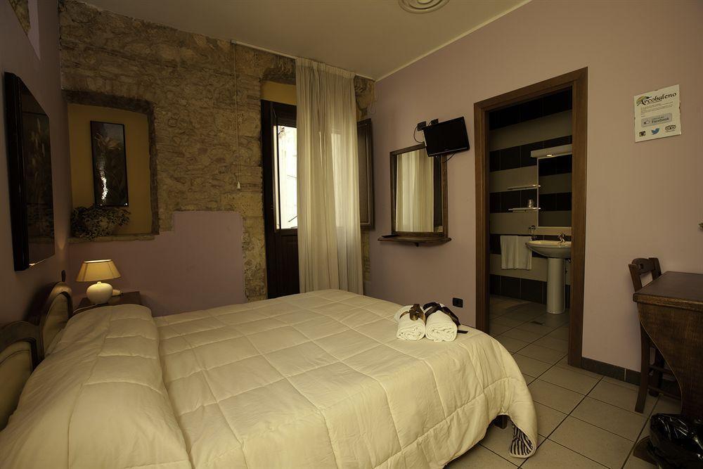 Arcobaleno Rooms Cagliari Esterno foto