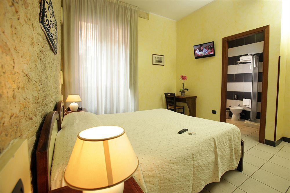 Arcobaleno Rooms Cagliari Esterno foto