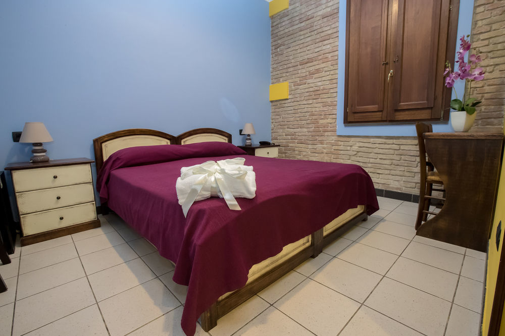 Arcobaleno Rooms Cagliari Esterno foto