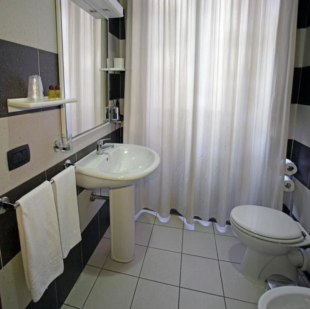 Arcobaleno Rooms Cagliari Esterno foto